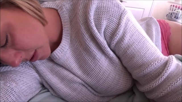 Полненькая Brianna Beach поигралась с большим причиндалом молодого соседа