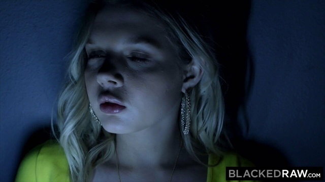 BLACKEDRAW – Petite Blonde Coco squirts all over Isiah's BBC