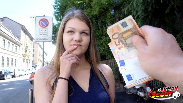 Девица не пошла в институт потому что пикапер позвал её на анальный кастинг