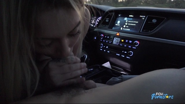 Chloe Temple дает двум лучшим друзьям своего парня в машине и гостинице