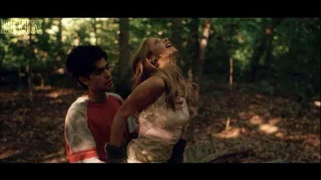 Sarah Michelle Gellar Sex Scene On ScandalPlanet.Com