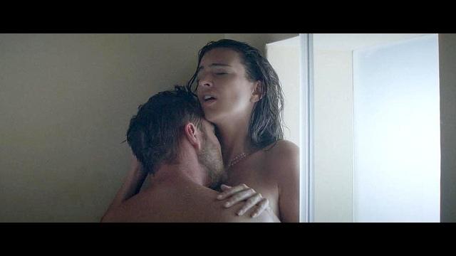 Emily Ratajkowski naked and sexy scenes
