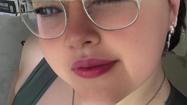 Goth chubby teen rides dildo