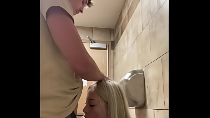 Leaked OF Home Depot Sextape! Full video on www.ericamarie.us!