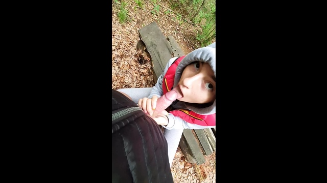 Risky Outdoor Quick Sex with 18yo Teen